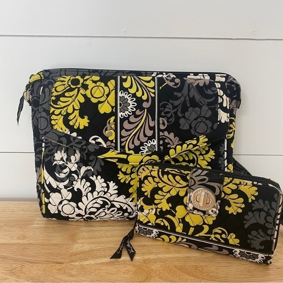 Vera Bradley Messenger Laptop Tech Bag & Wallet in Baroque Pattern (retired) - Picture 2 of 16